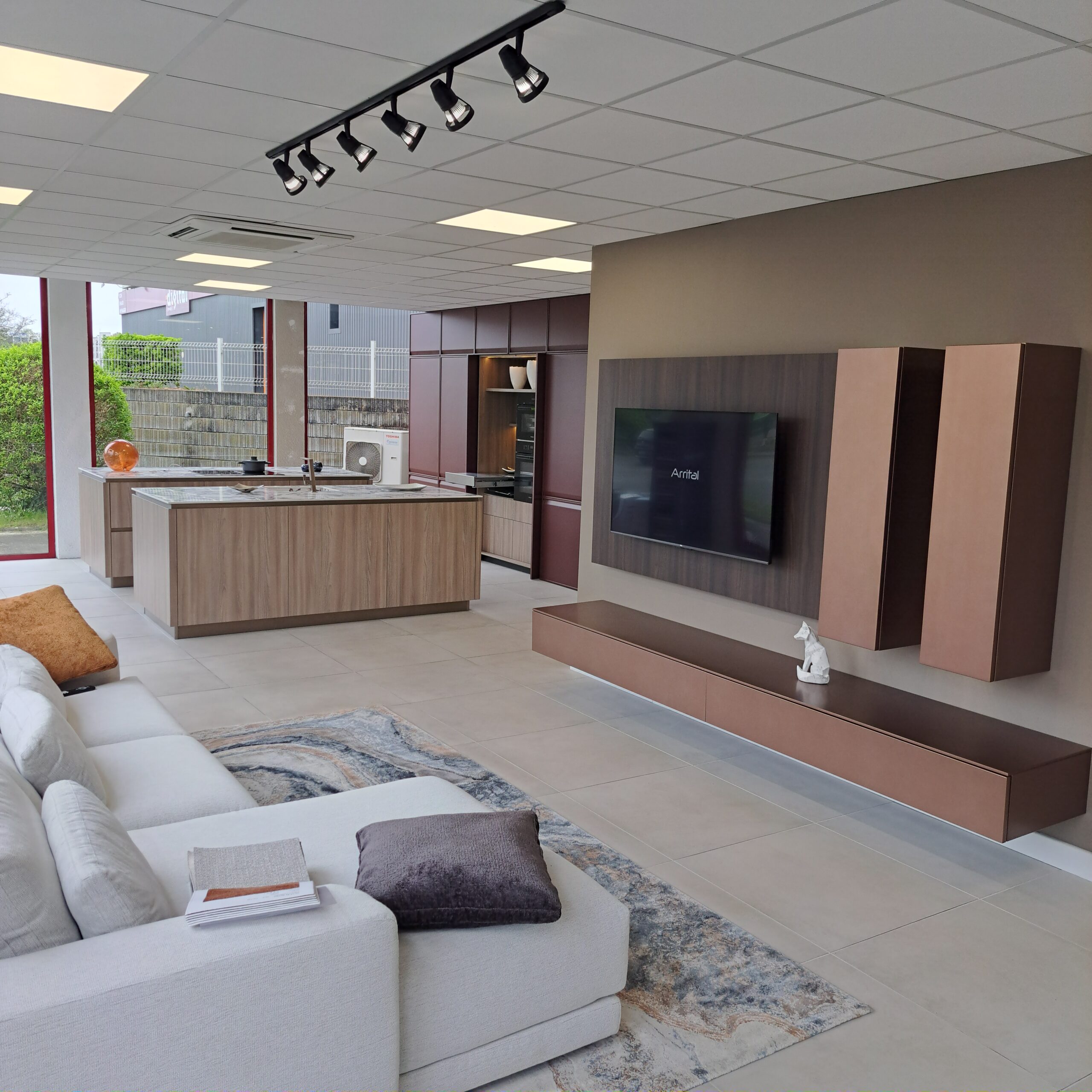 Show-room Liyo Cuisines